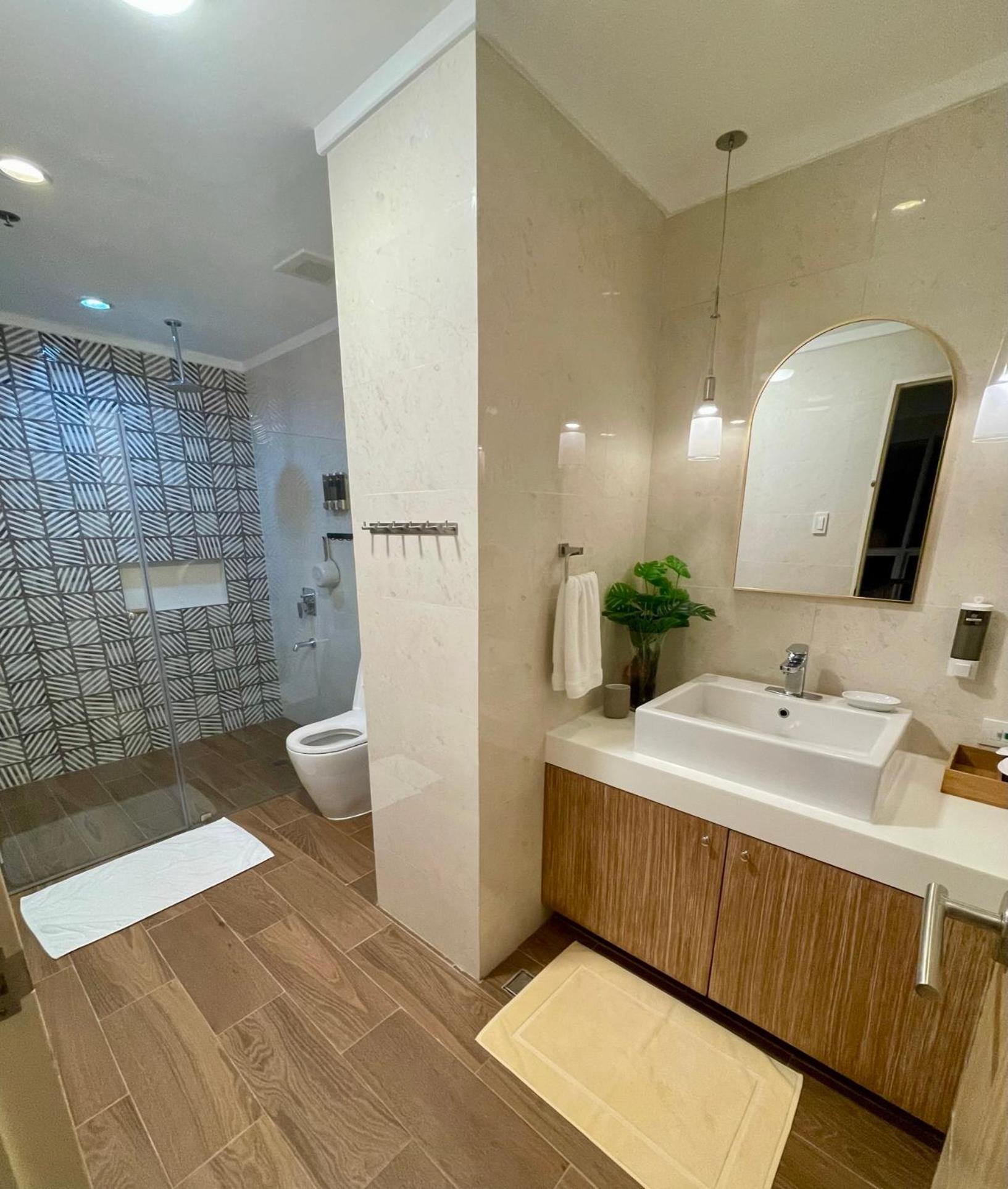 Pico De Loro 2 Bd Garden Loft With Lagoon View 纳苏格布 外观 照片
